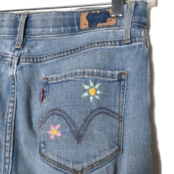 Levi’s Boho Destroyed Jeans Embroidered 4M Light - Picture 3 of 10